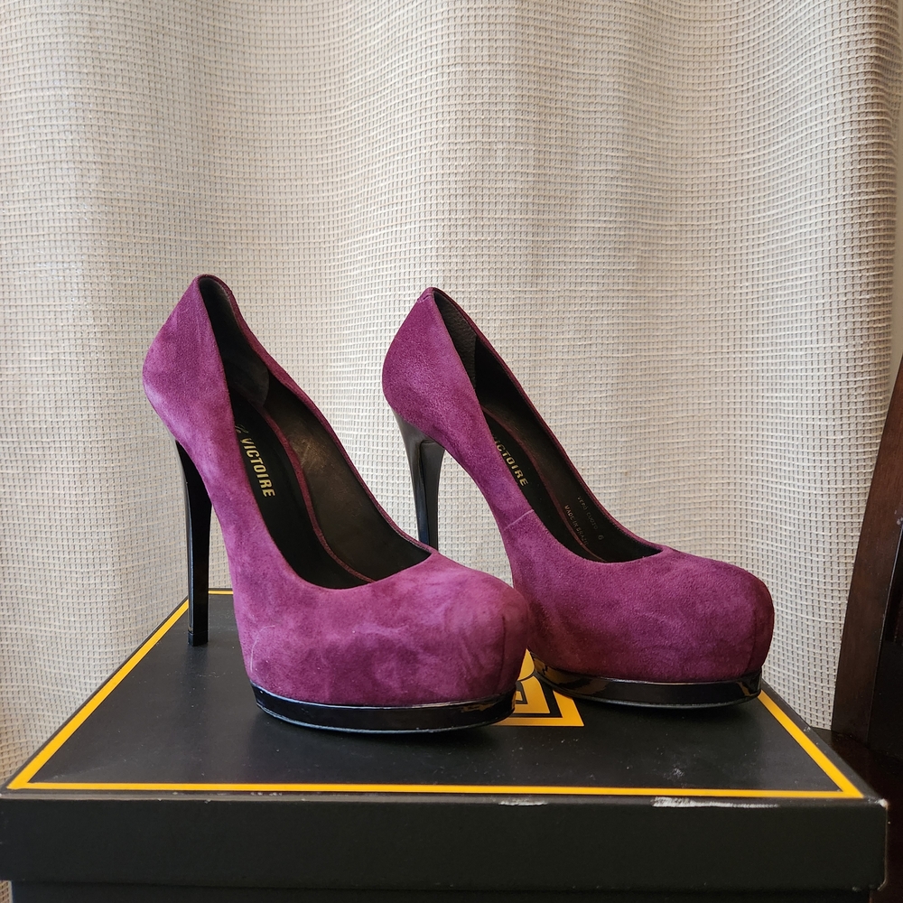 Pour La Victoire Plum Suede Heels